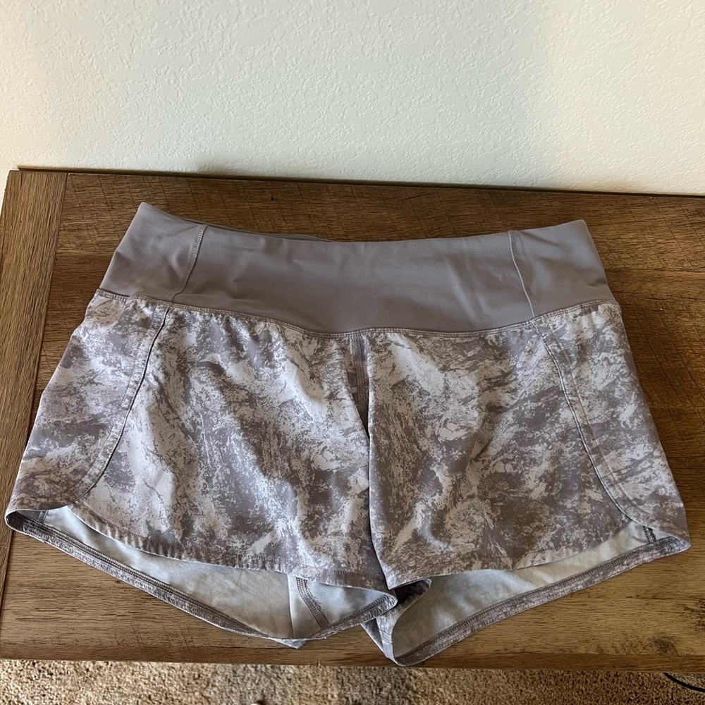 Lululemon Speed Up Shorts 4”
